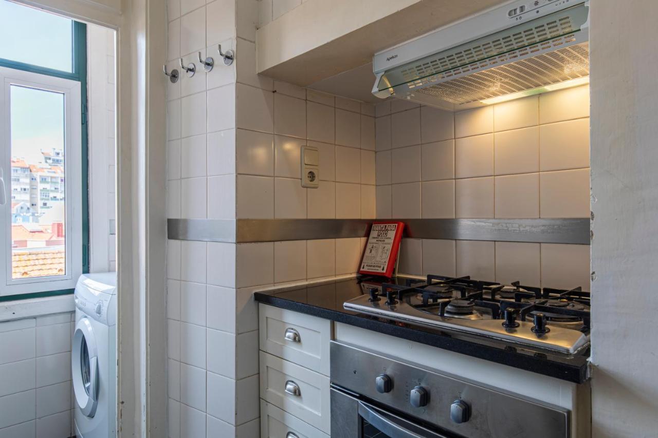 Typical 2Bdr Apartment In Lisbon By Lovelystay Экстерьер фото